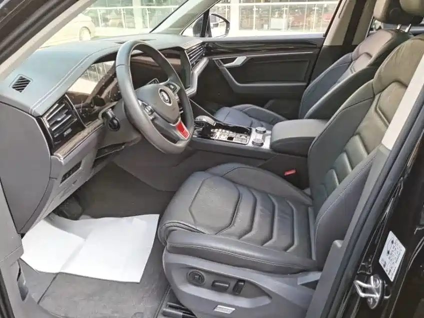 Volkswagen Touareg — миниатюра 4