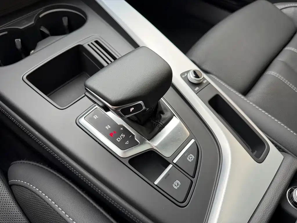 Audi A4L — миниатюра 13