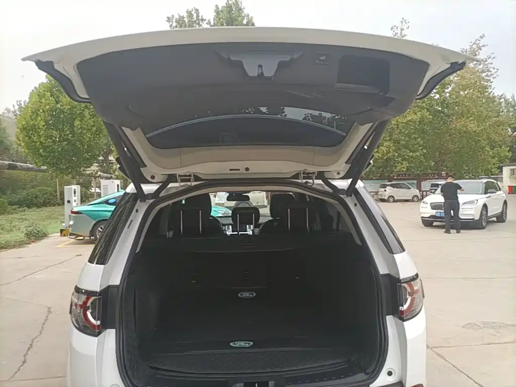 Land Rover Discovery Sport — миниатюра 19