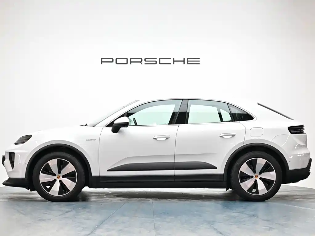Porsche Macan EV — миниатюра 3