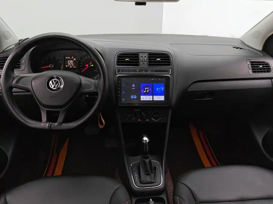Volkswagen Polo — миниатюра 12