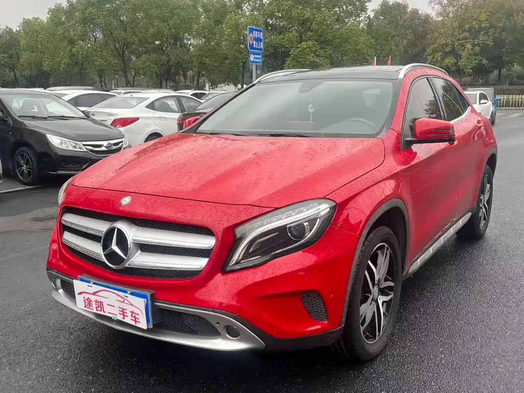 Mercedes-Benz GLA 2016