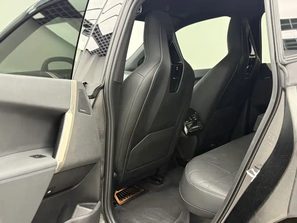 BMW iX — миниатюра 6