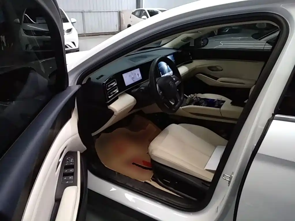 BYD Qin L — миниатюра 15