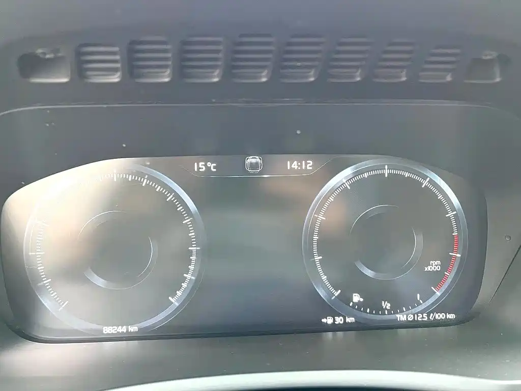 Volvo XC90 — миниатюра 5