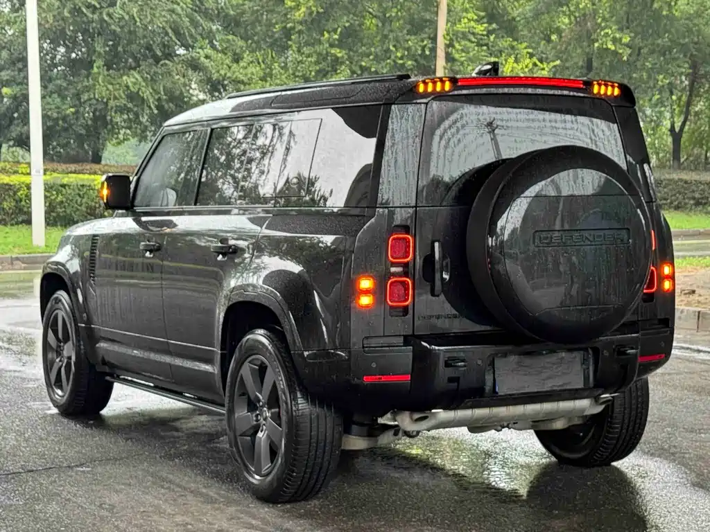 Land Rover Land Rover Defender 2024 110 3.0T P400 X-DYNAMIC HSE