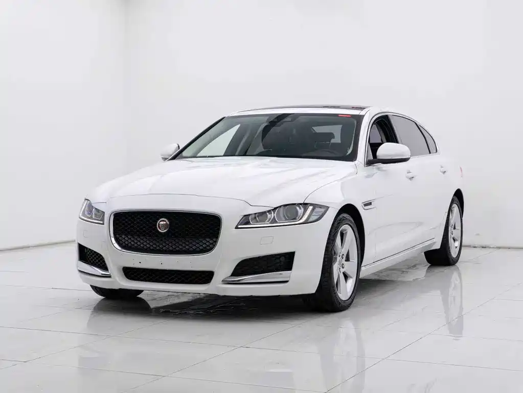 Jaguar XFL 2020