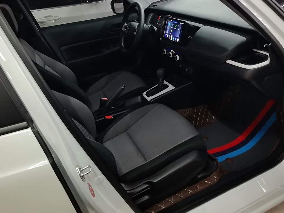 Honda Fit 1.5 л 2024 г. Белый, пробег 20800 км