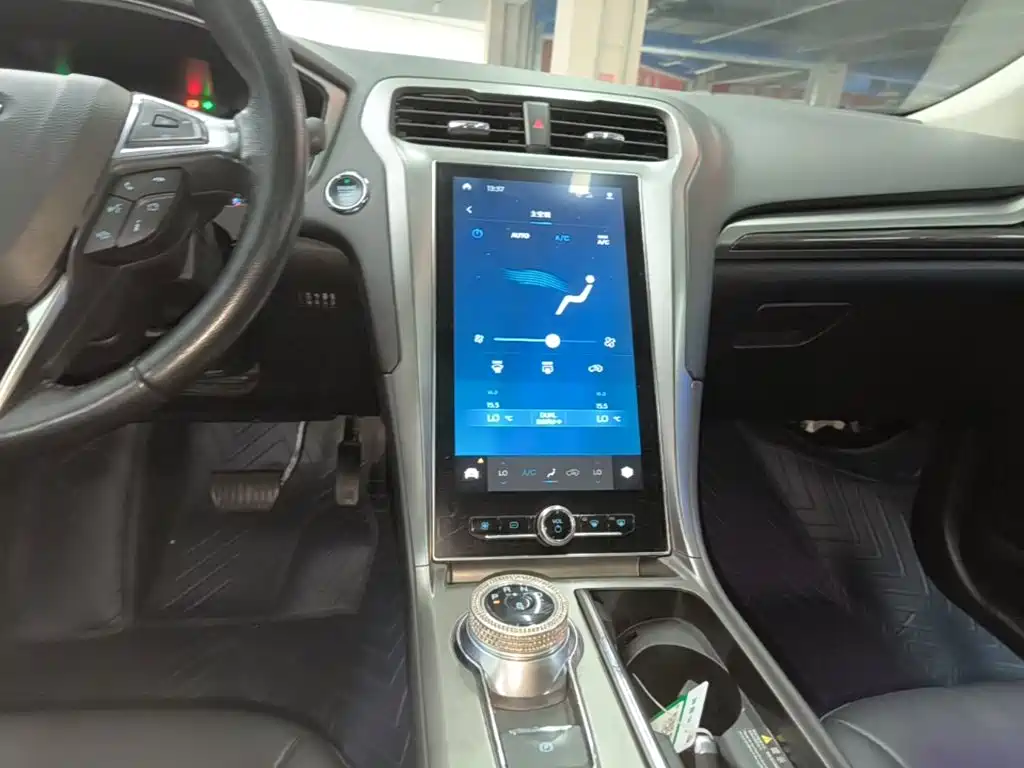 Ford Mondeo — миниатюра 13