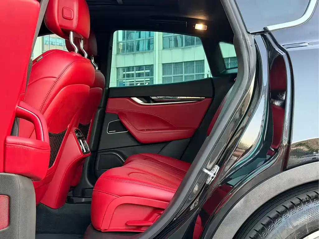 Maserati Levante — миниатюра 7