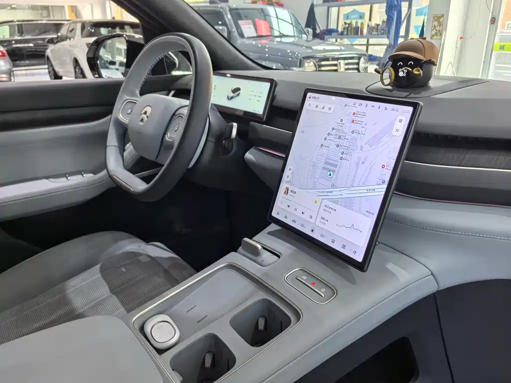 NIO ES8 — миниатюра 8