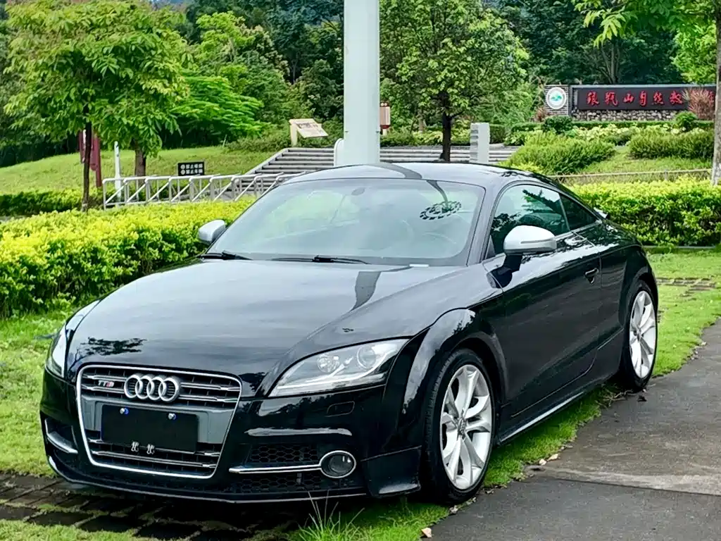 Audi TTS 2011 TTS Coupe 2.0TFSI quattro