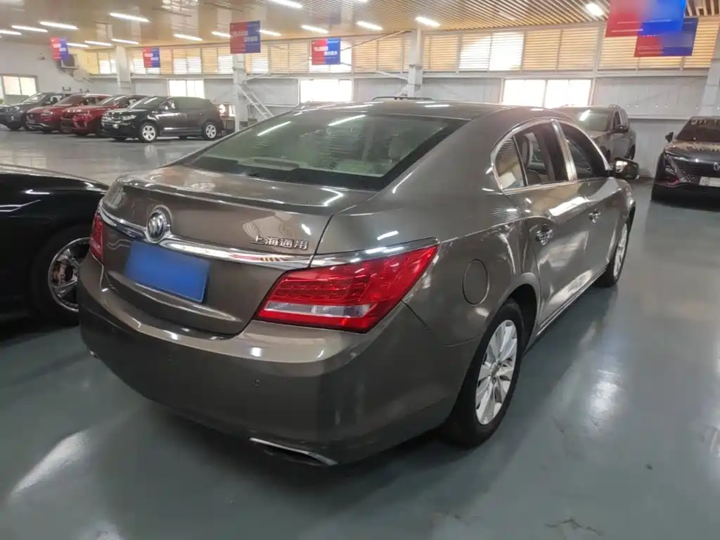 Buick LaCrosse — миниатюра 7
