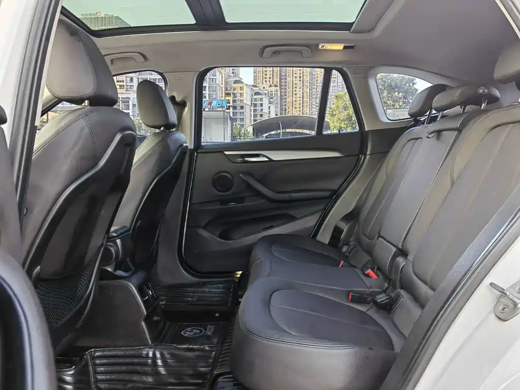 BMW X1 — миниатюра 9