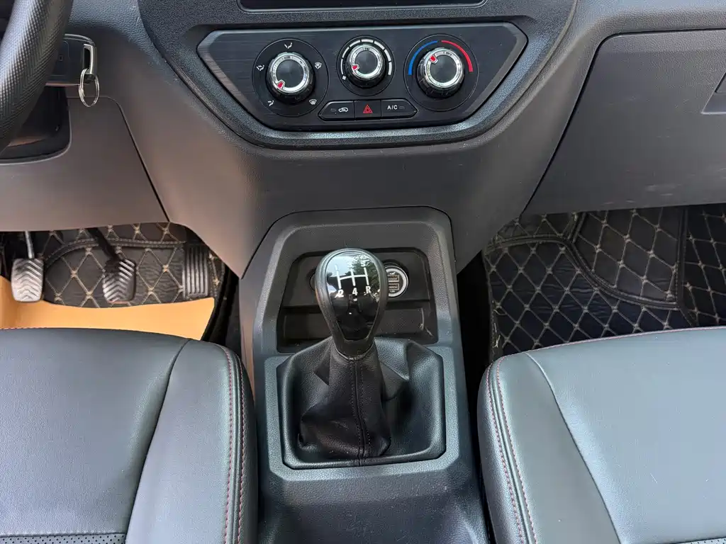 Wuling Journey — миниатюра 16