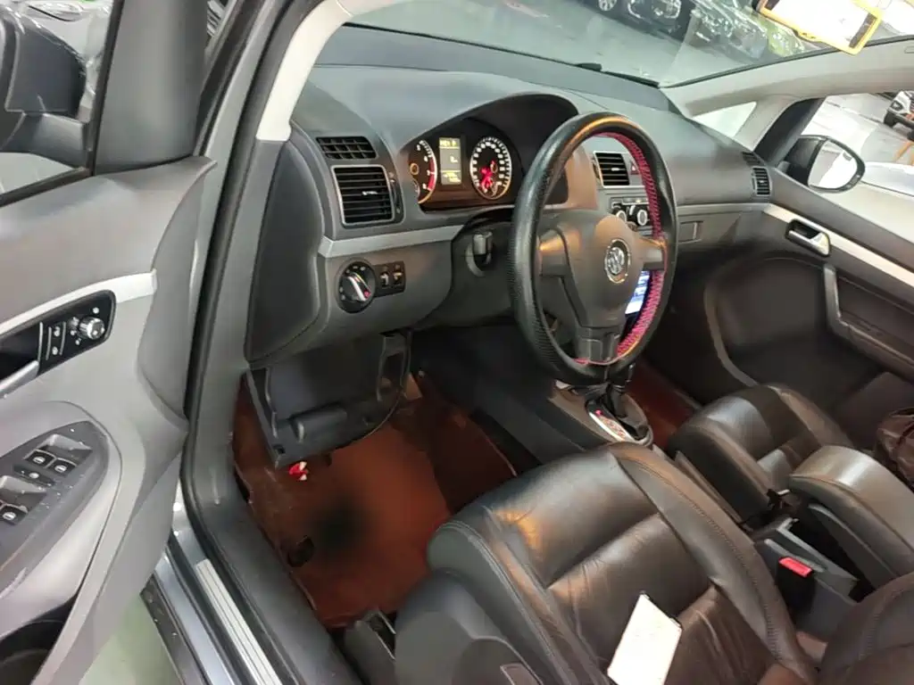 Volkswagen Touran — миниатюра 16