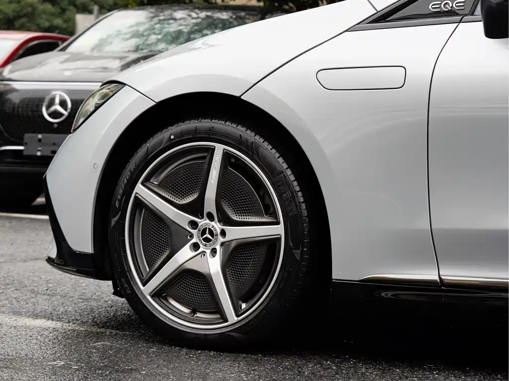 Mercedes-Benz EQE — миниатюра 8