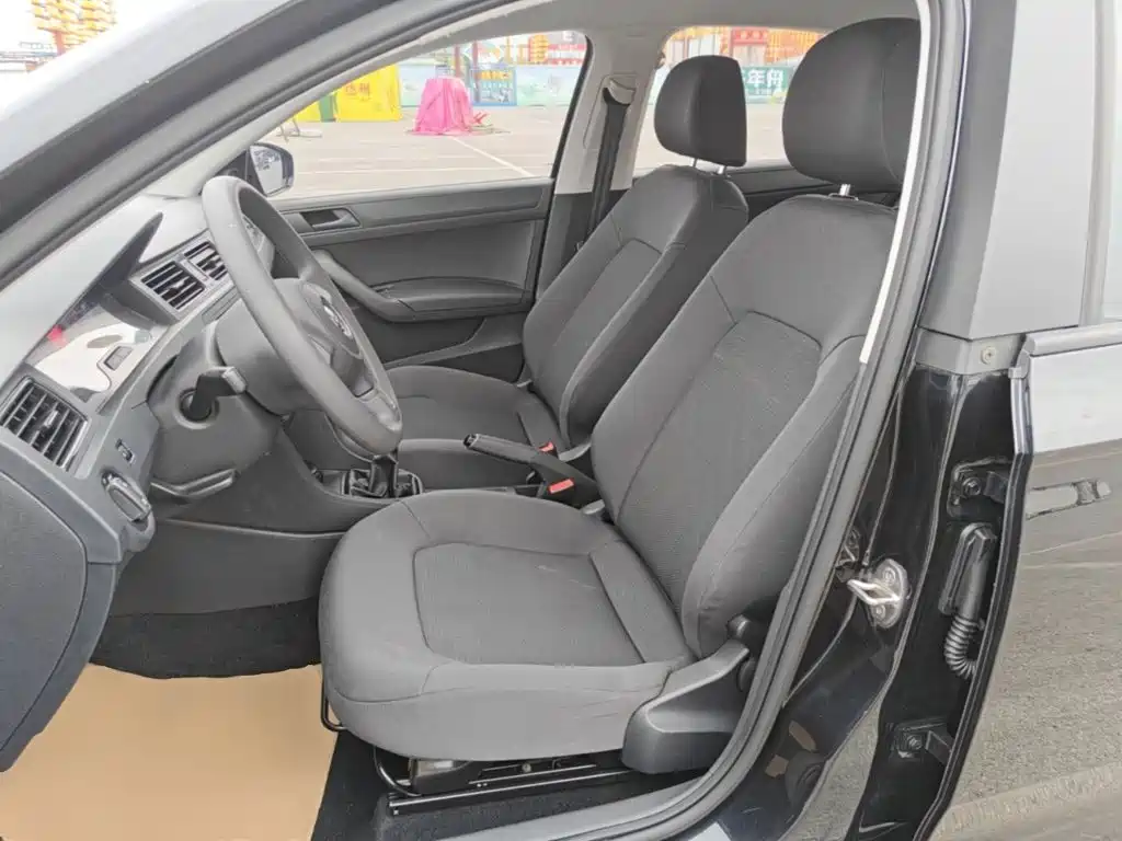 Volkswagen Santana — миниатюра 15