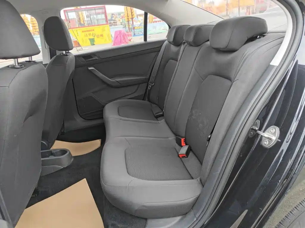 Volkswagen Santana — миниатюра 17