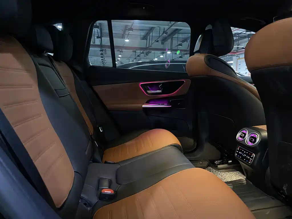 Mercedes-Benz GLC — миниатюра 12