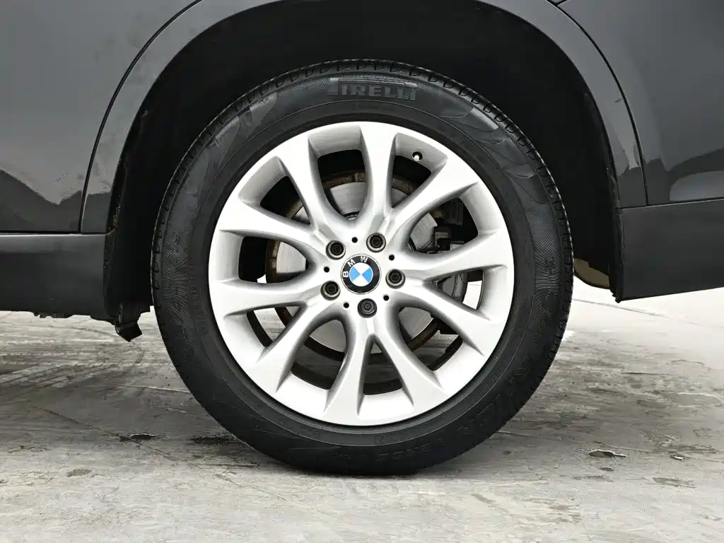 BMW X5 (Import) — миниатюра 9
