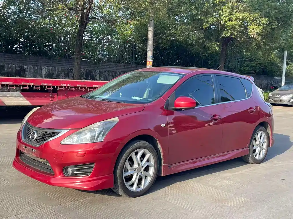 Nissan Tiida