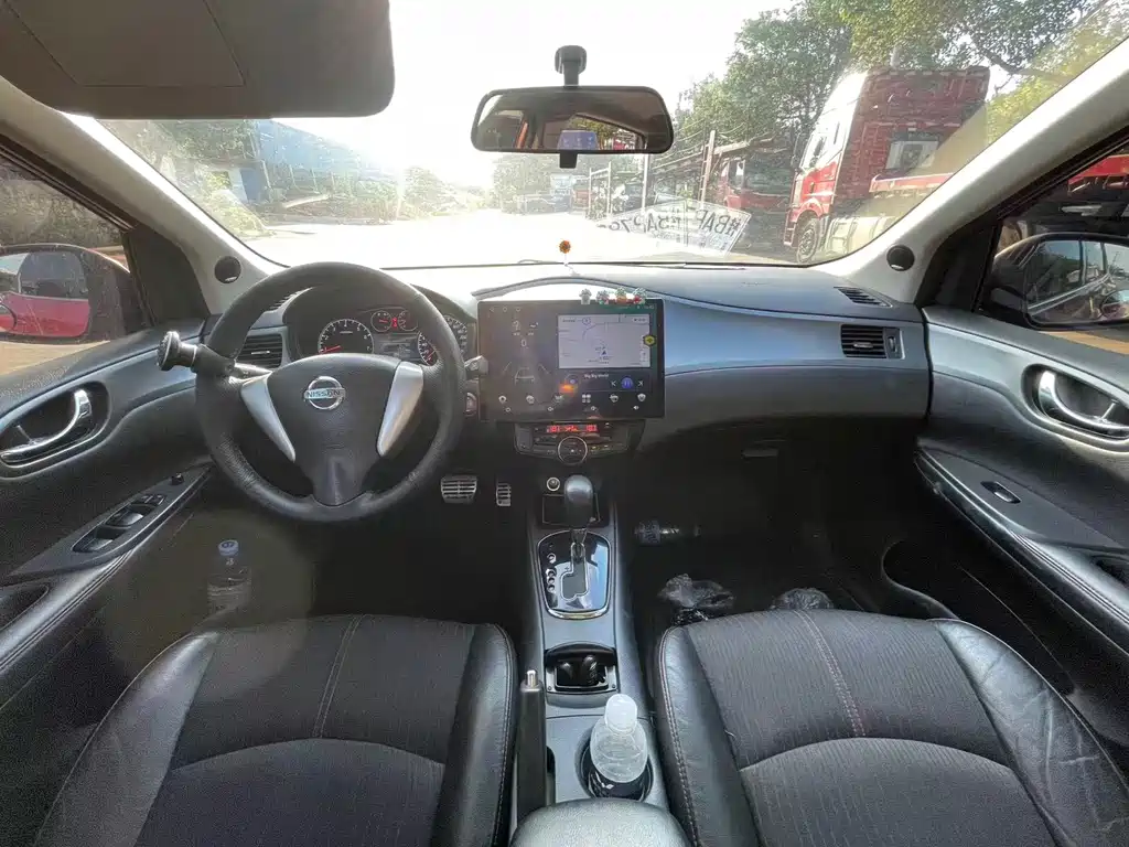 Nissan Tiida — миниатюра 5