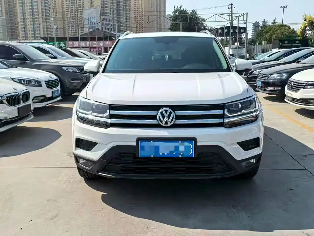 Volkswagen Tharu — миниатюра 2