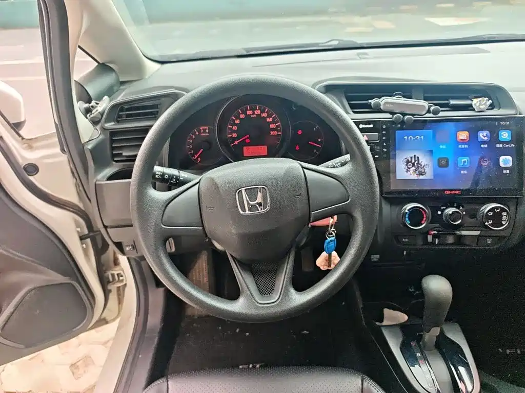 Honda Fit — миниатюра 6