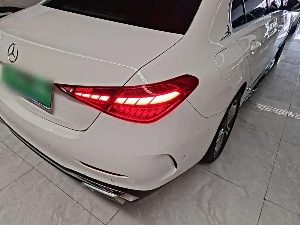 Mercedes-Benz C-Class — миниатюра 8