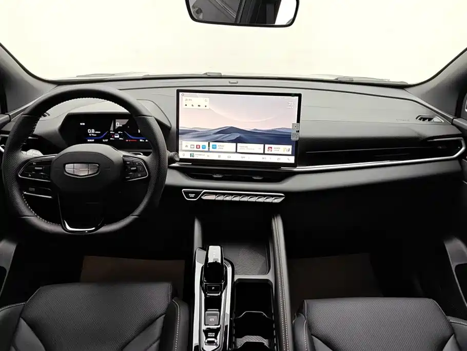 Geely Binyue — миниатюра 12