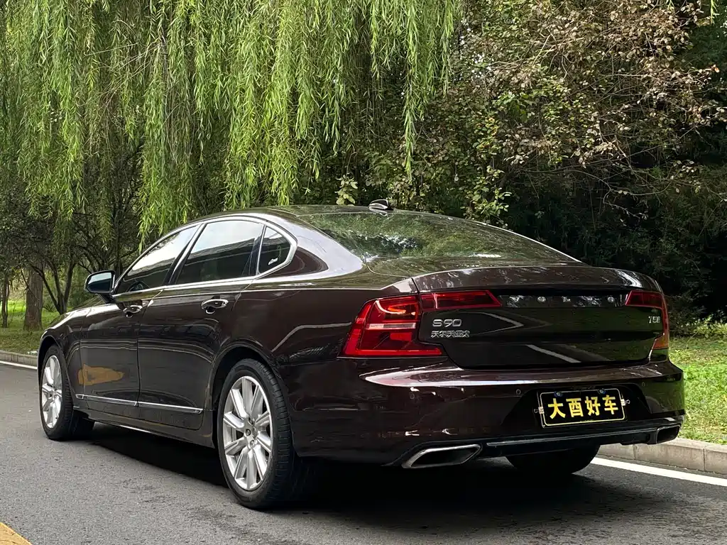 Volvo S90 — миниатюра 4