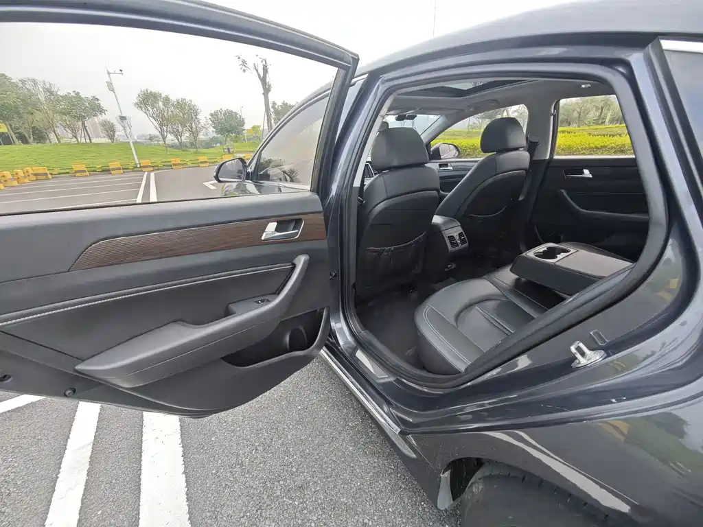 Hyundai Sonata PHEV — миниатюра 14