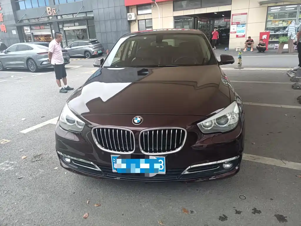 BMW 5 Series GT — миниатюра 3
