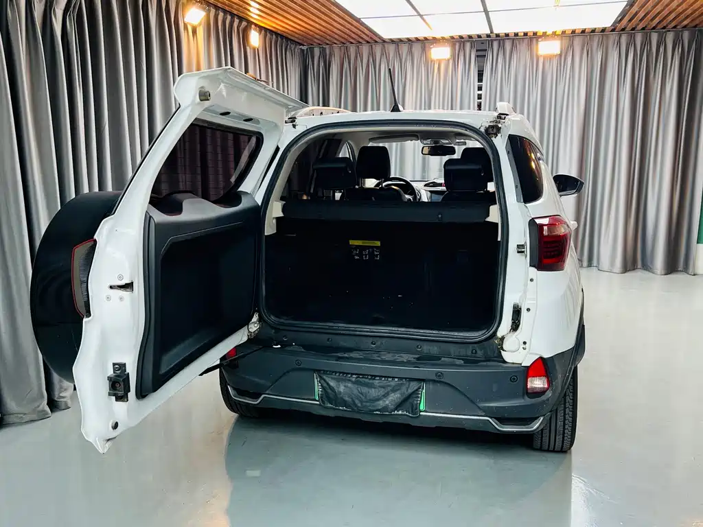 BYD Yuan EV — миниатюра 6