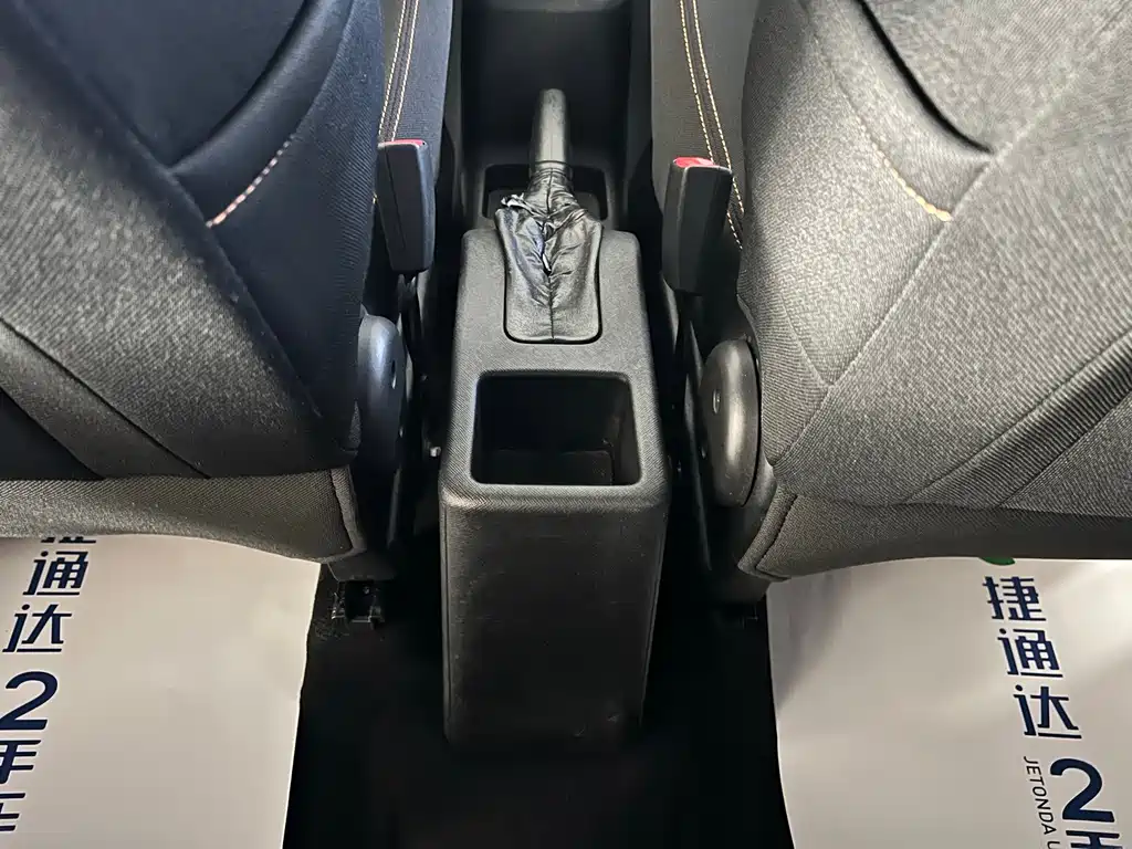 Geely Vision X1 — миниатюра 8