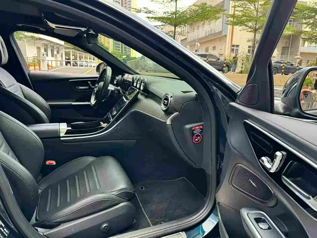 Mercedes-Benz C-Class — миниатюра 8