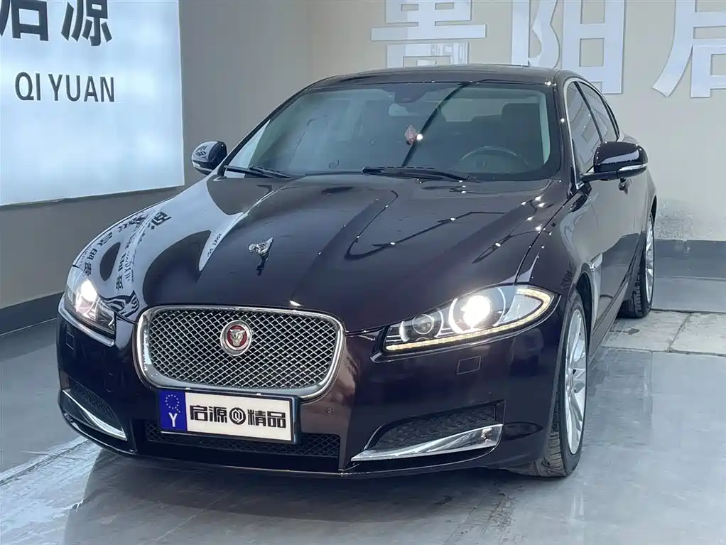 Купить Jaguar XF