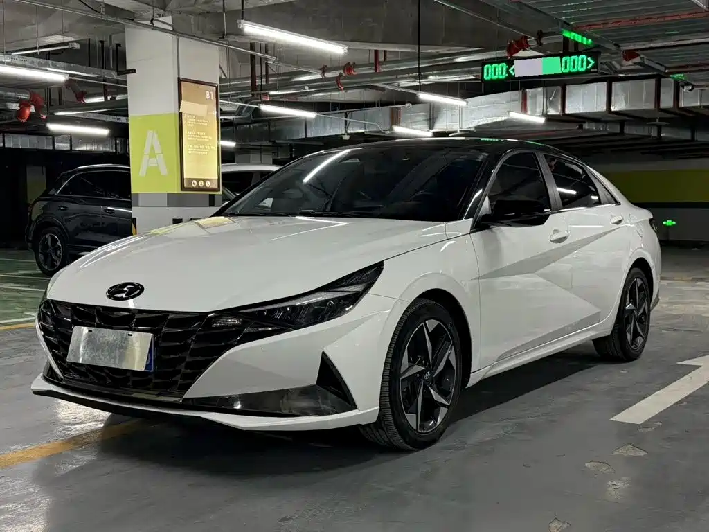 伊兰特 2022款 1.5L CVT LUX尊贵版 2022