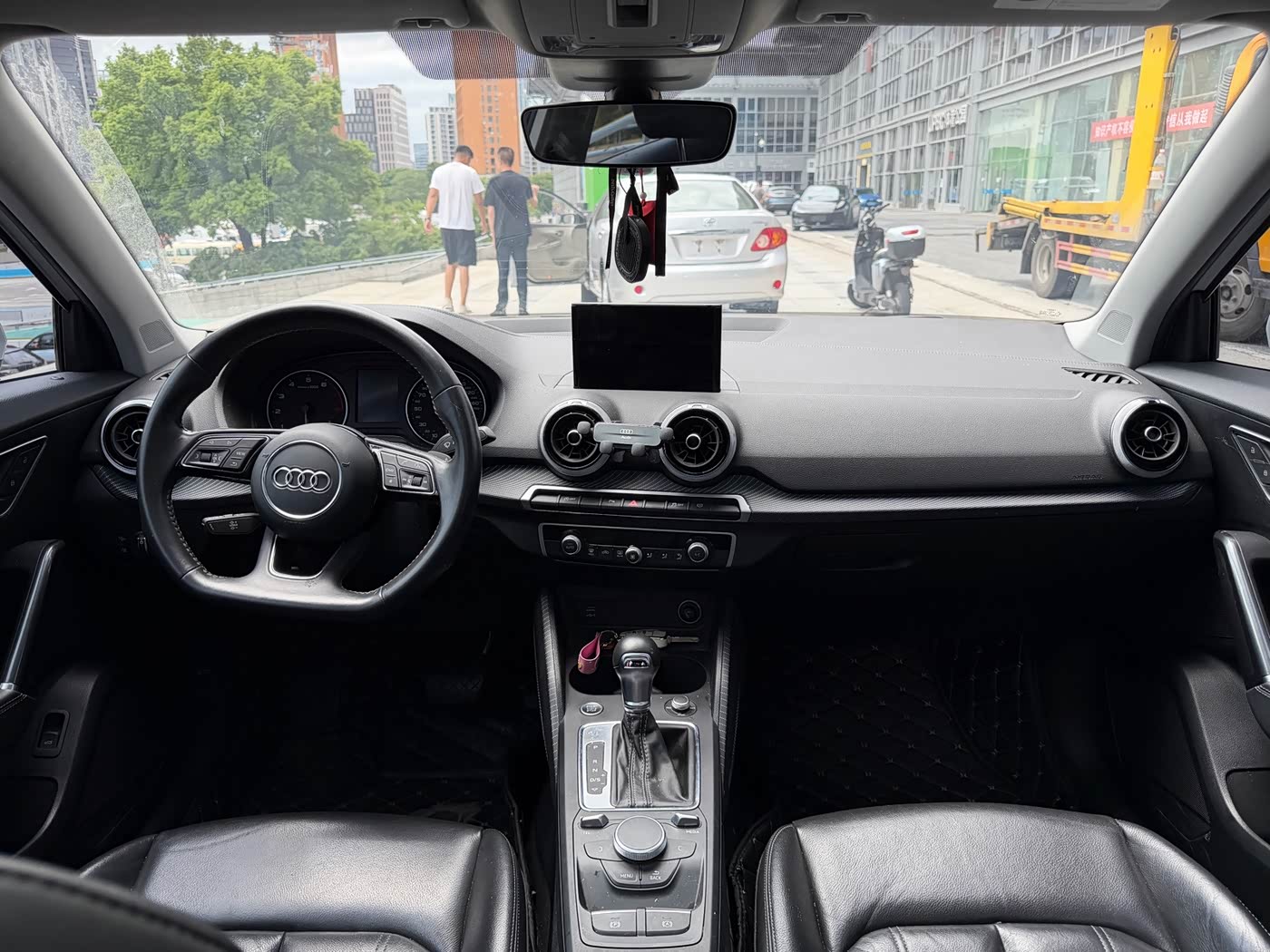 Audi Q2L 1.4 л 2022 г. Белый, пробег 50000 км