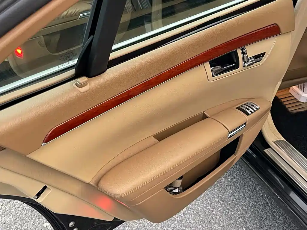 Mercedes-Benz S-Class — миниатюра 10