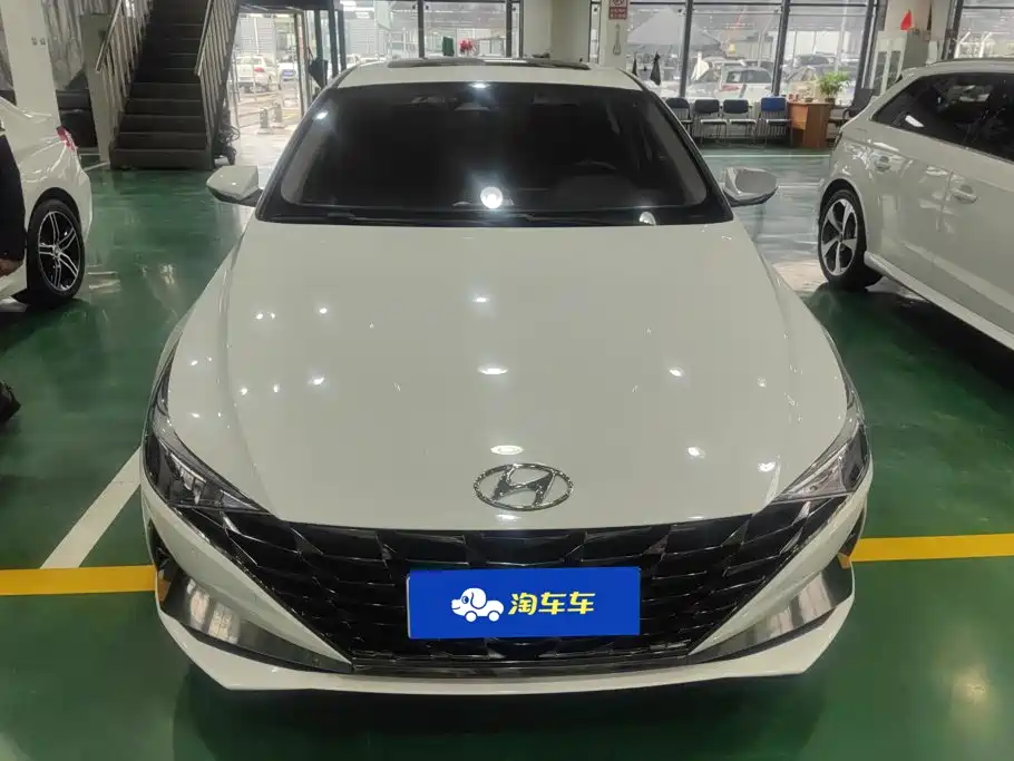 Hyundai Elantra — миниатюра 2