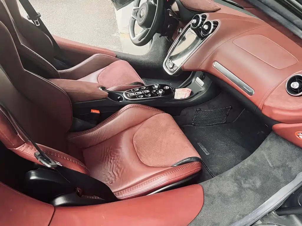 McLaren GT — миниатюра 4