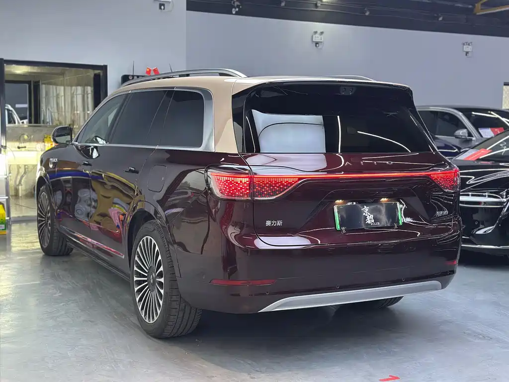 AITO ASK THE WORLD M9