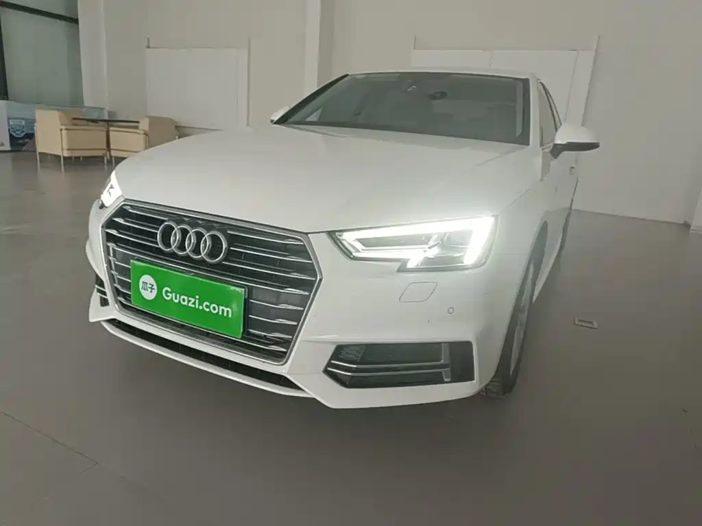 Audi A4L 2019 40 TFSI VI