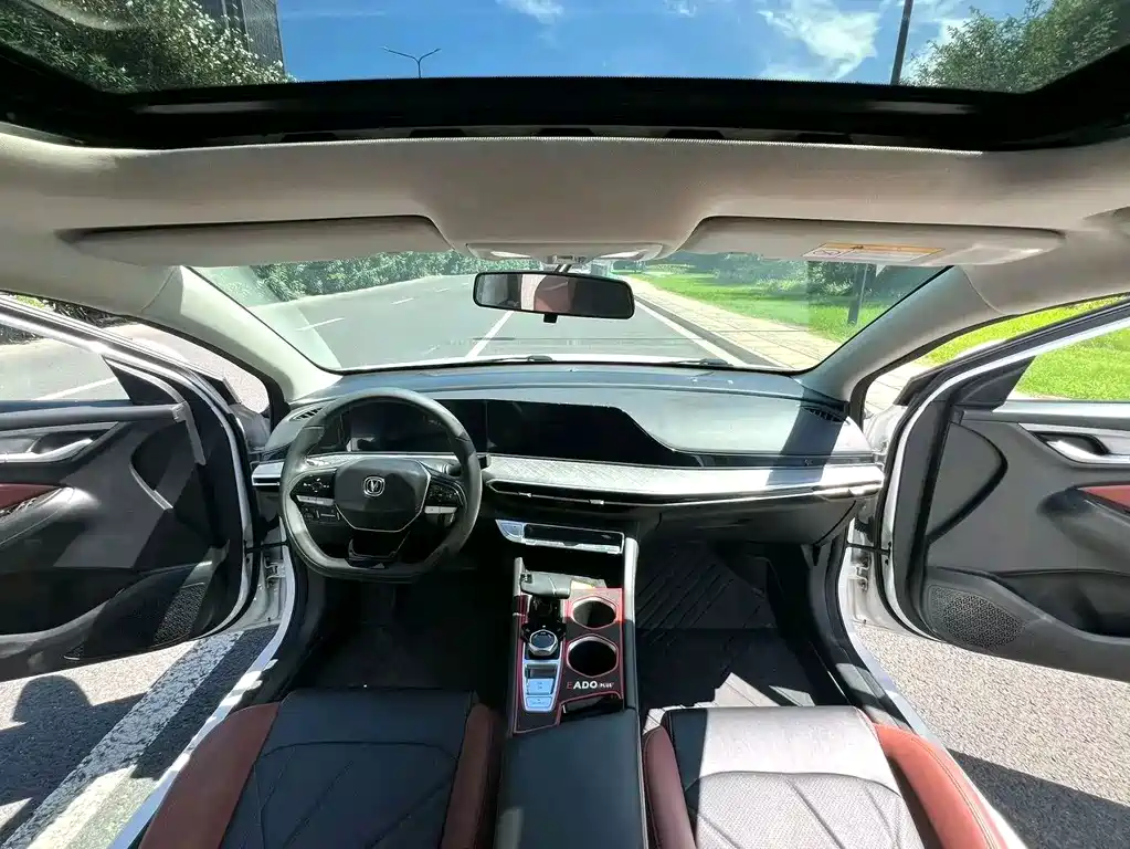 Changan Eado — миниатюра 5
