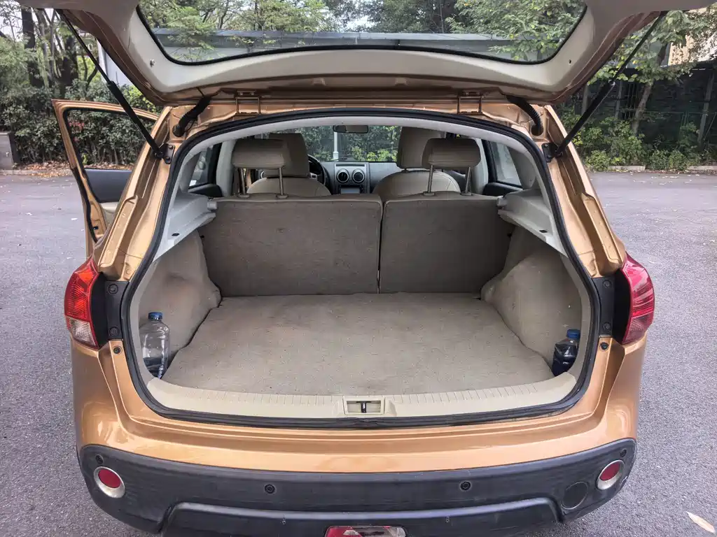 Nissan Qashqai — миниатюра 12