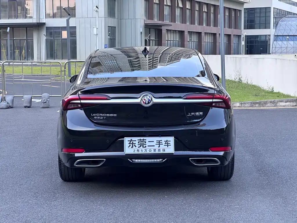 Buick LaCrosse — миниатюра 10