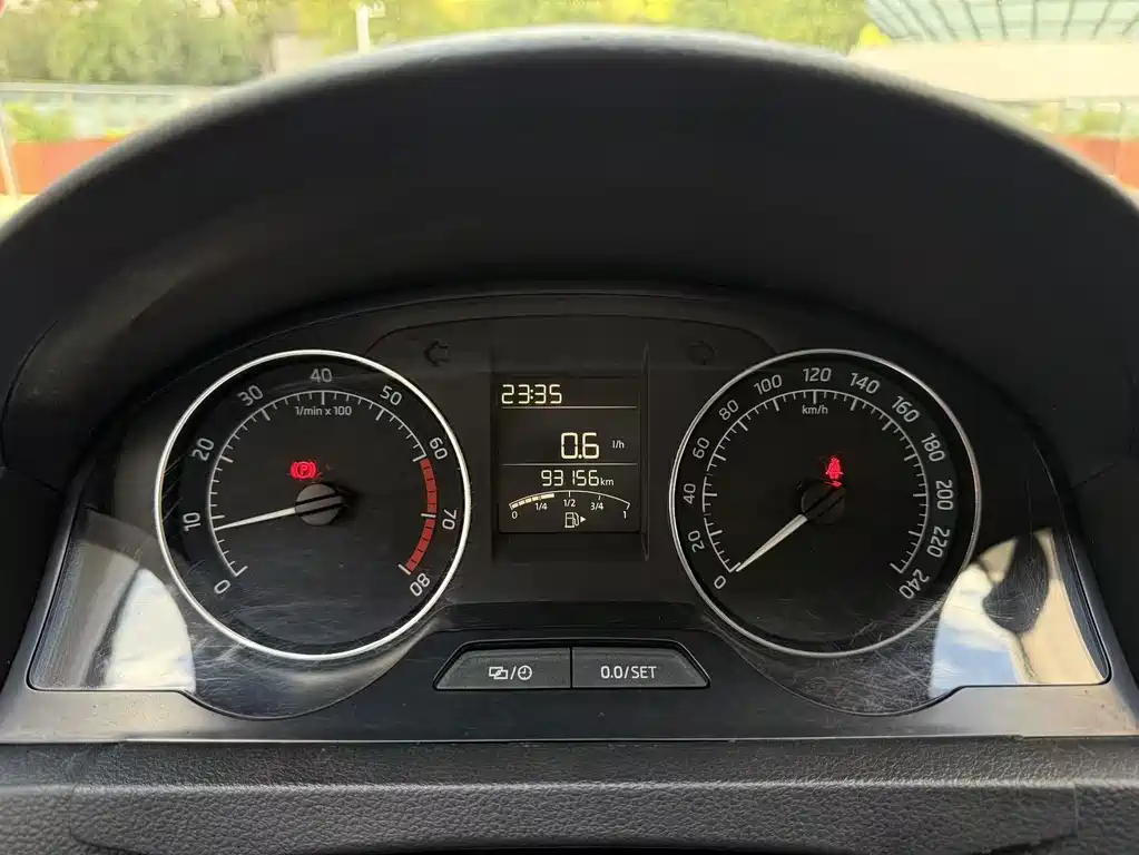 Skoda Rapid Spaceback — миниатюра 11
