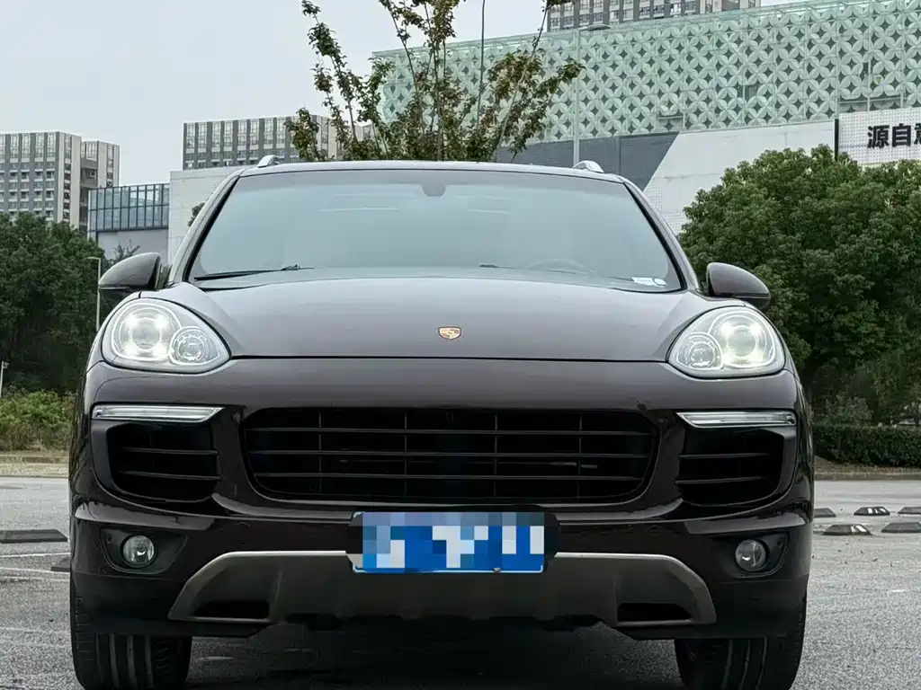 Porsche Cayenne — миниатюра 2